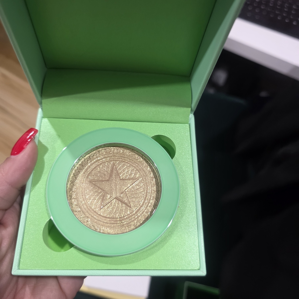 Jeffree Star Extreme Frost Highlighter